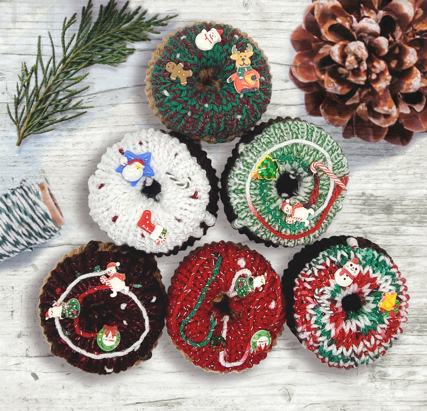 Christmas Knit Doughnut | Holiday Décor | Plush Toy